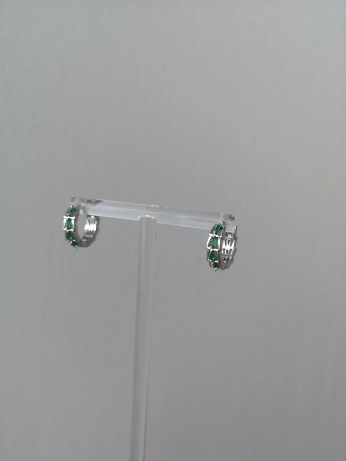 Silverörhängen med gröna stenar - 4