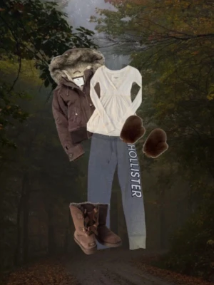Hollister - Super fina hollister leggings, perfekta med ett par höga uggs till hösten och vintern. Första bilden är ett exempel på hur de kan stylas  skicka gärna prisförslag😊 