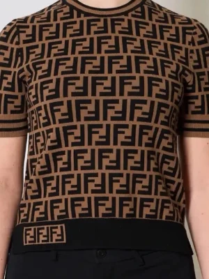 Fendi tröja  - Superfin helt ny stickad tshirt från fendi. Stl M