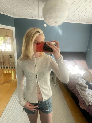 Zara topp - Aldrig använd, bara provad. Helt nytt skick. Ganska liten i storlek  