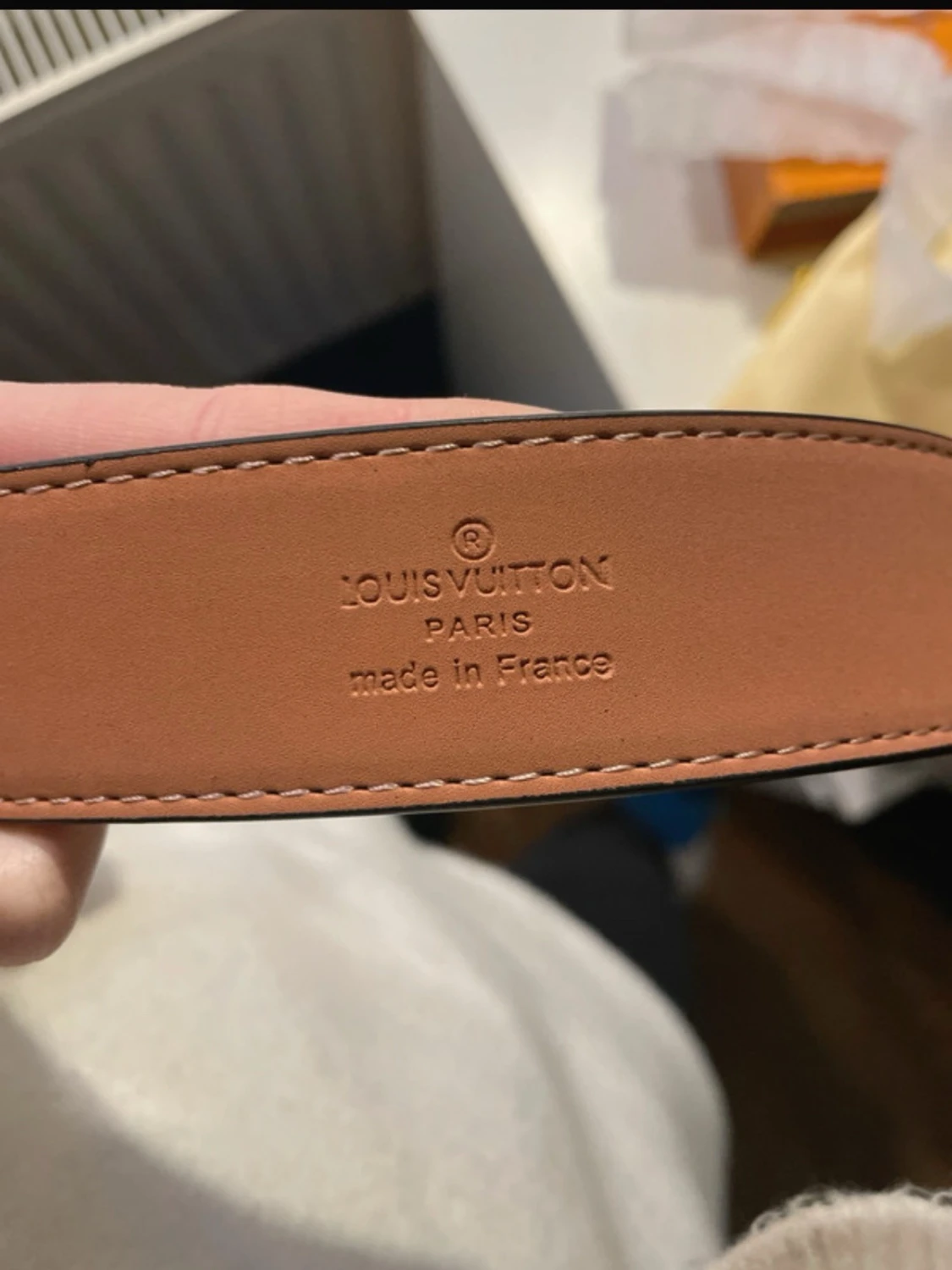 Svart Louis Vuitton bälte med LV-spänne - 4
