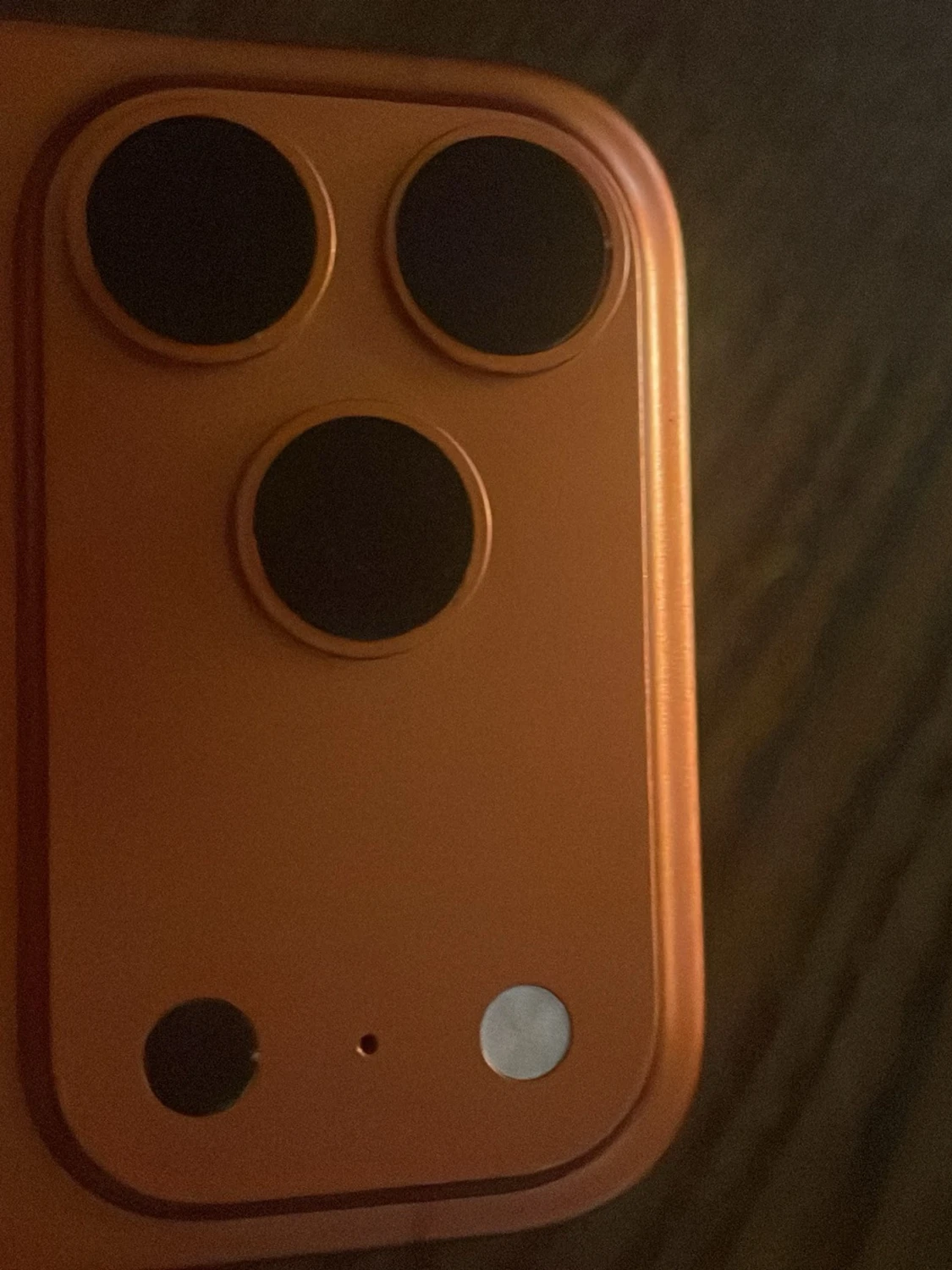 iPhone i orange metallfinish