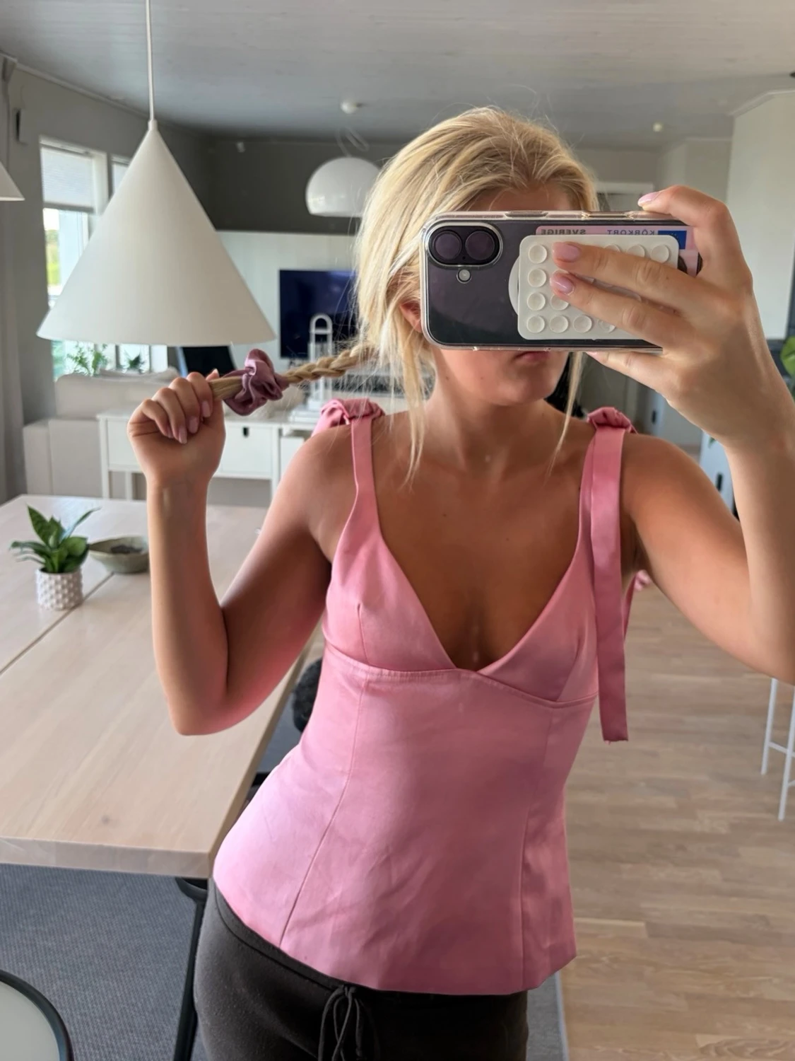 Rosa korsettopp med rosettband