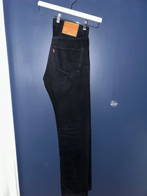 Levi’s jeans  - Svarta sköna levi’s Jeans model 501 storlek W30 L32 inte andvänd mycket inprinsip nya 