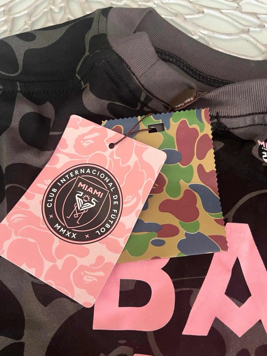 Svart camo BAPE x Miami t-shirt - 2