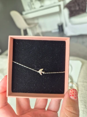 Silvrigt armband  - Jättefint silvrigt armband❣️
