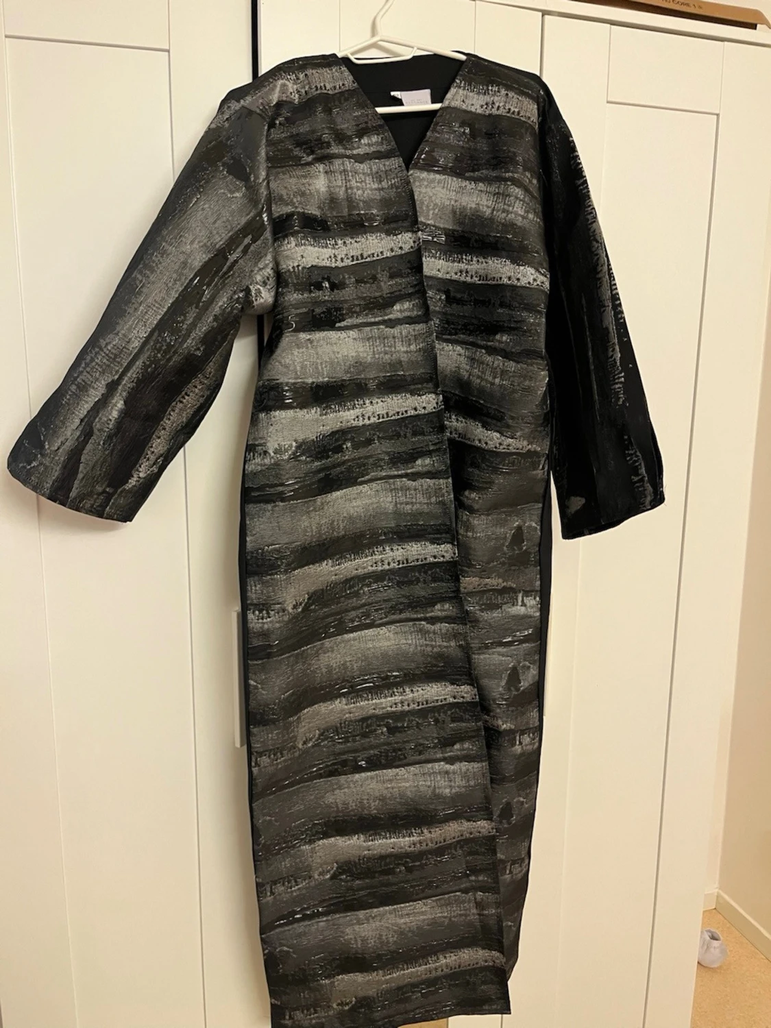 Grå abaya