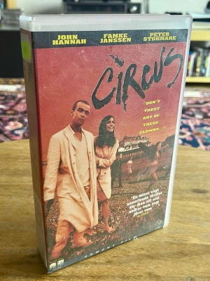 Ex-rental VHS Circus - Uthyrnings-ex av ”Circus”. Gott skick. Erbjuder 20% rabatt vid köp av 2 varor 