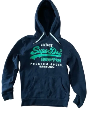 Mörkblå Superdry hoodie - Superdry hooide Size-S Grymt skick!