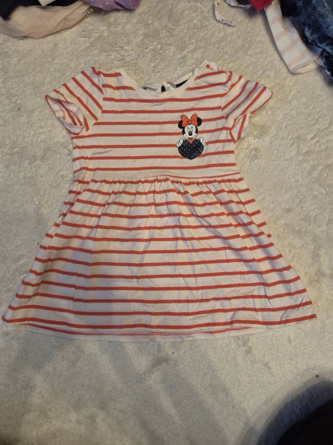Barn kläder i olika storlekar  - 2