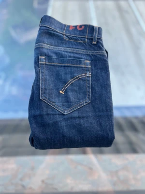 Dondup George  - Ett par schyssta dondup George i storleken 31. Inga defekter eller hål✅ hör av er om ni är intresserade eller har frågor 