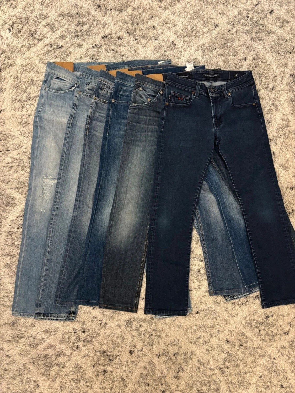 Mix av Dondup jeans + 1 par Tramaross a i olika tvättar