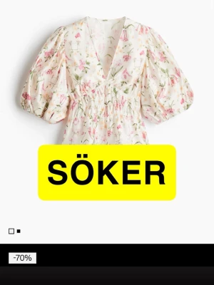 Blommig blus med puffärm - Söker denna fina top, hör av er om ni säljer 🥹❤️