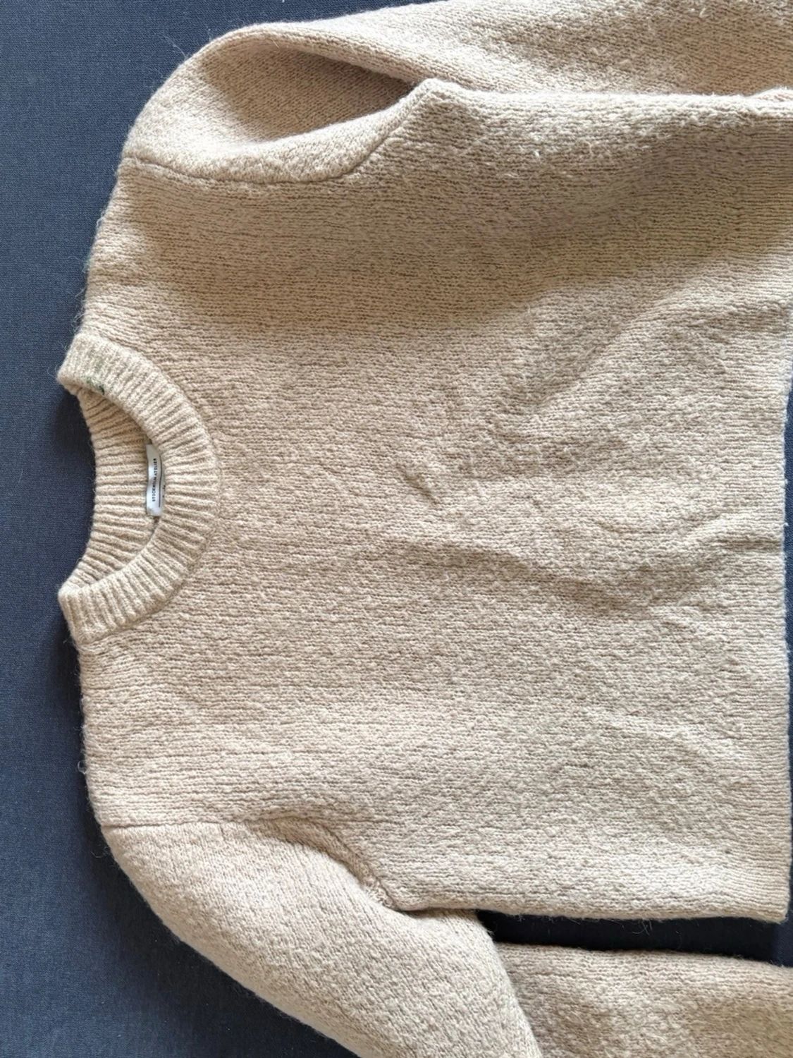 Beige stickad tröja från American Vintage