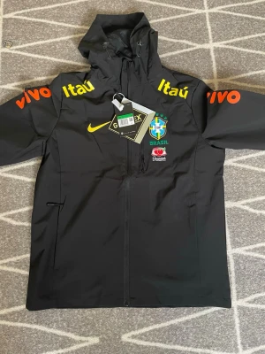 Svart Brasil Nike vindjacka XL - Brazil windbreaker size XL but suits one who got size M