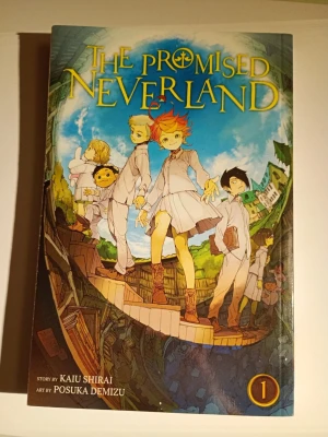 The Promised Neverland manga 1 English  - Volym 1 av The promised Neverland på engelska.