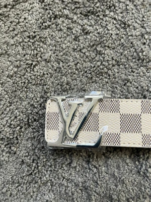 Louiisss bälte - Fint bälte i bra kvalité skriv för mer information pris kan nog diskuteras
