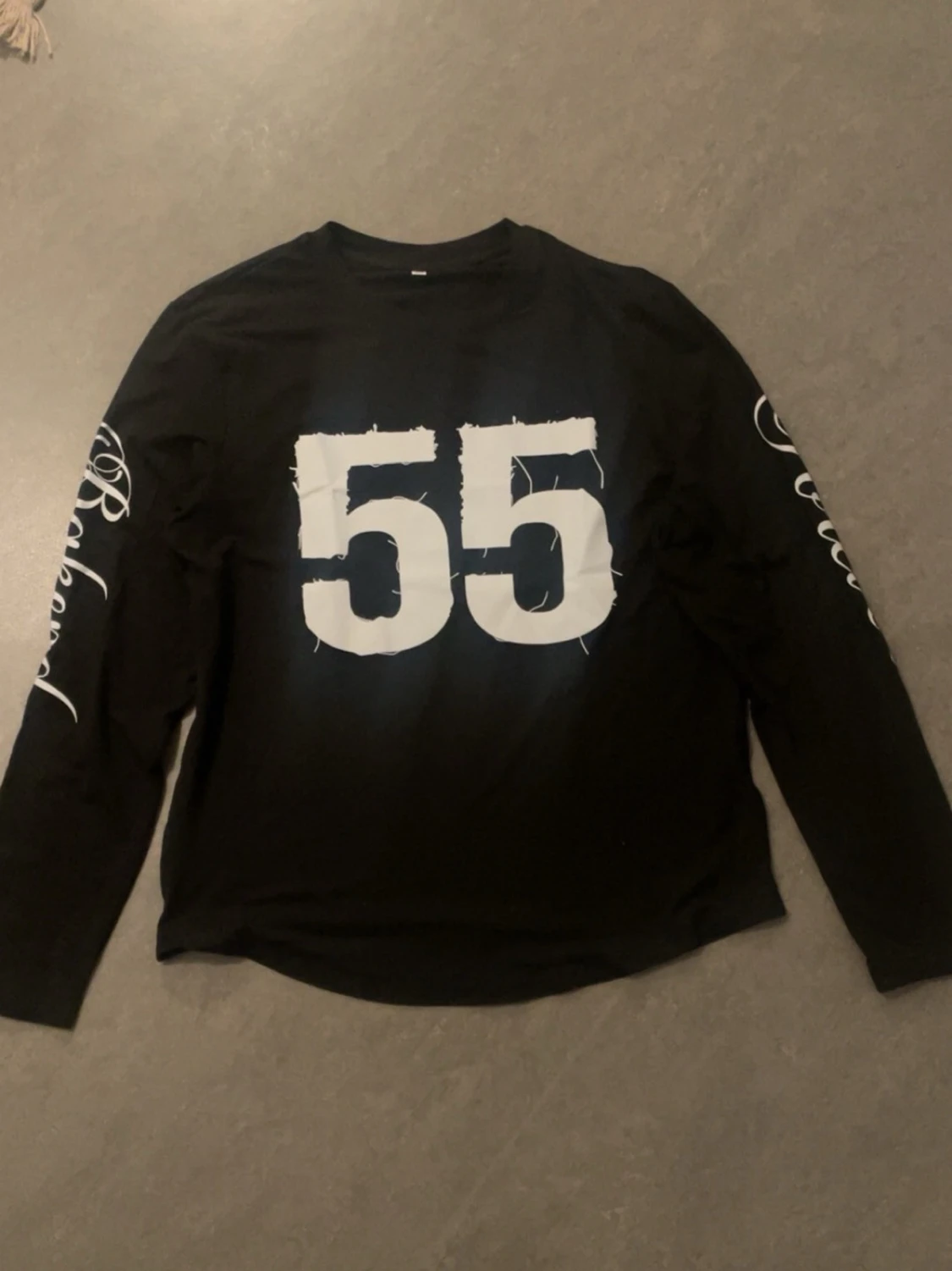 Svart långärmad t-shirt med tryck