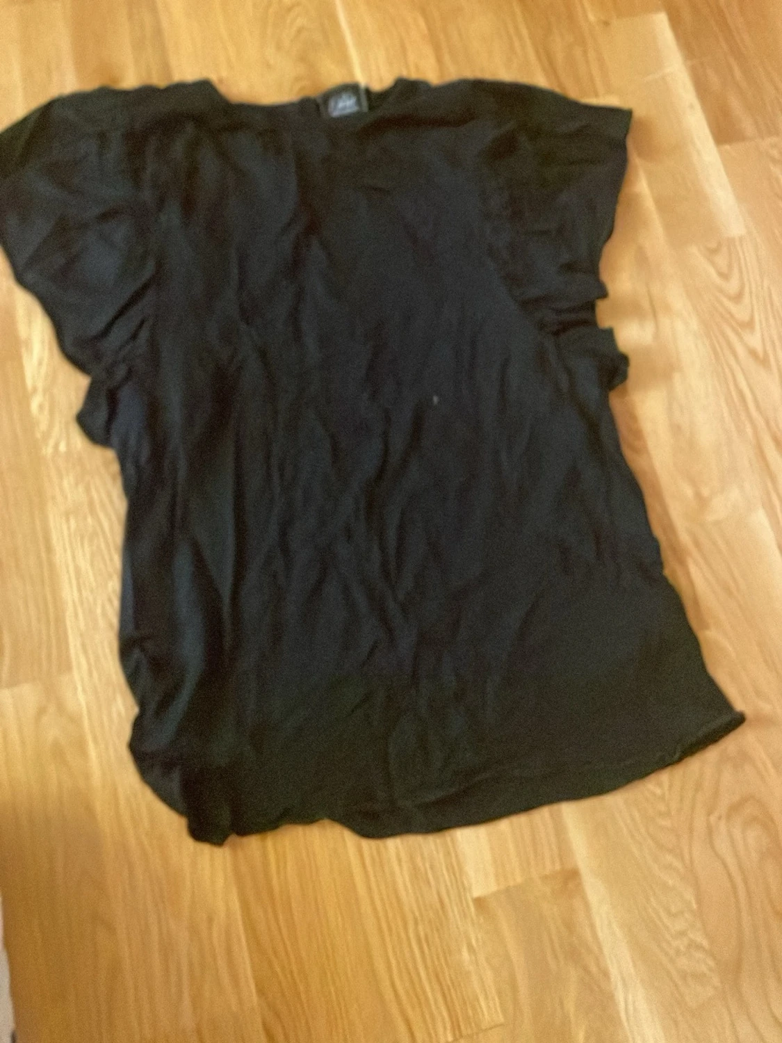 Svart t-shirt från Petit Sore Schnorr