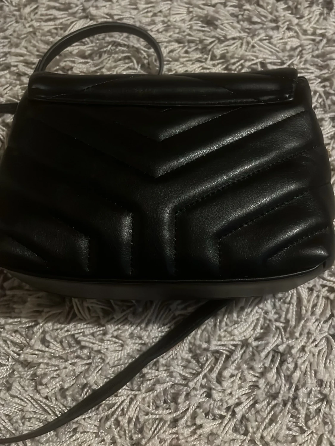 Svart axelväska  - 1