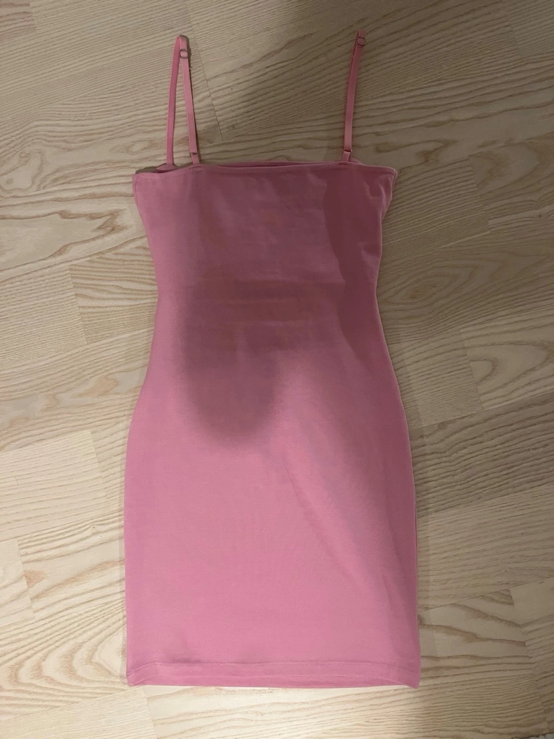 Rosa tight kortklänning - 4