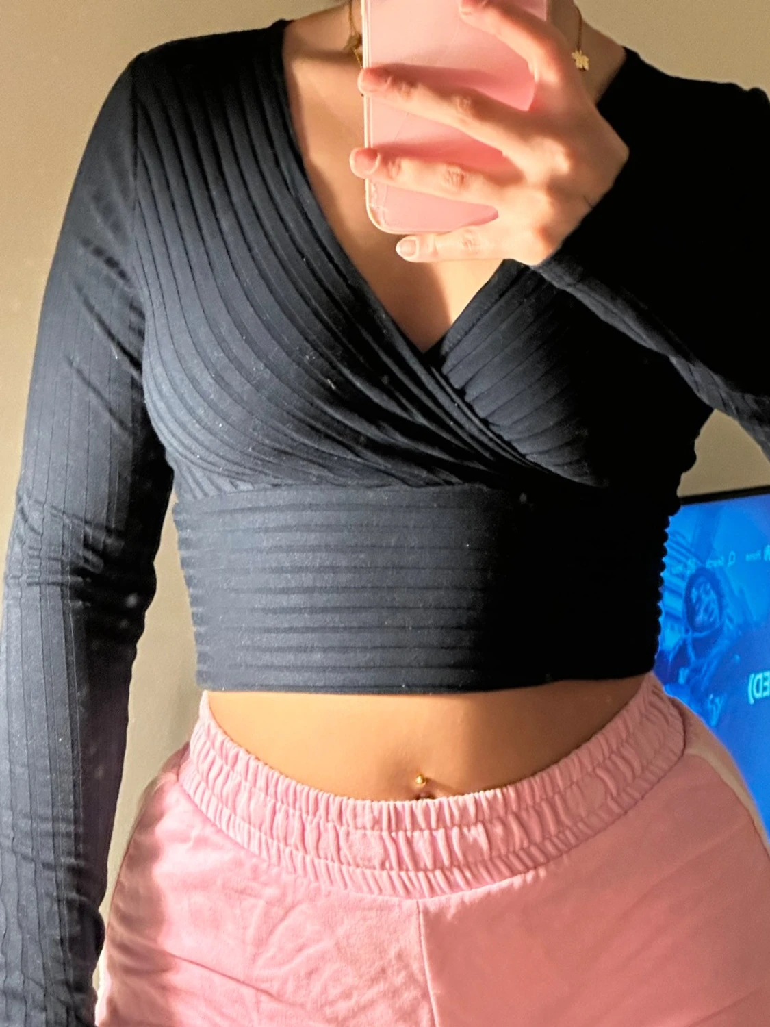 Svart omlott croppad topp - 1