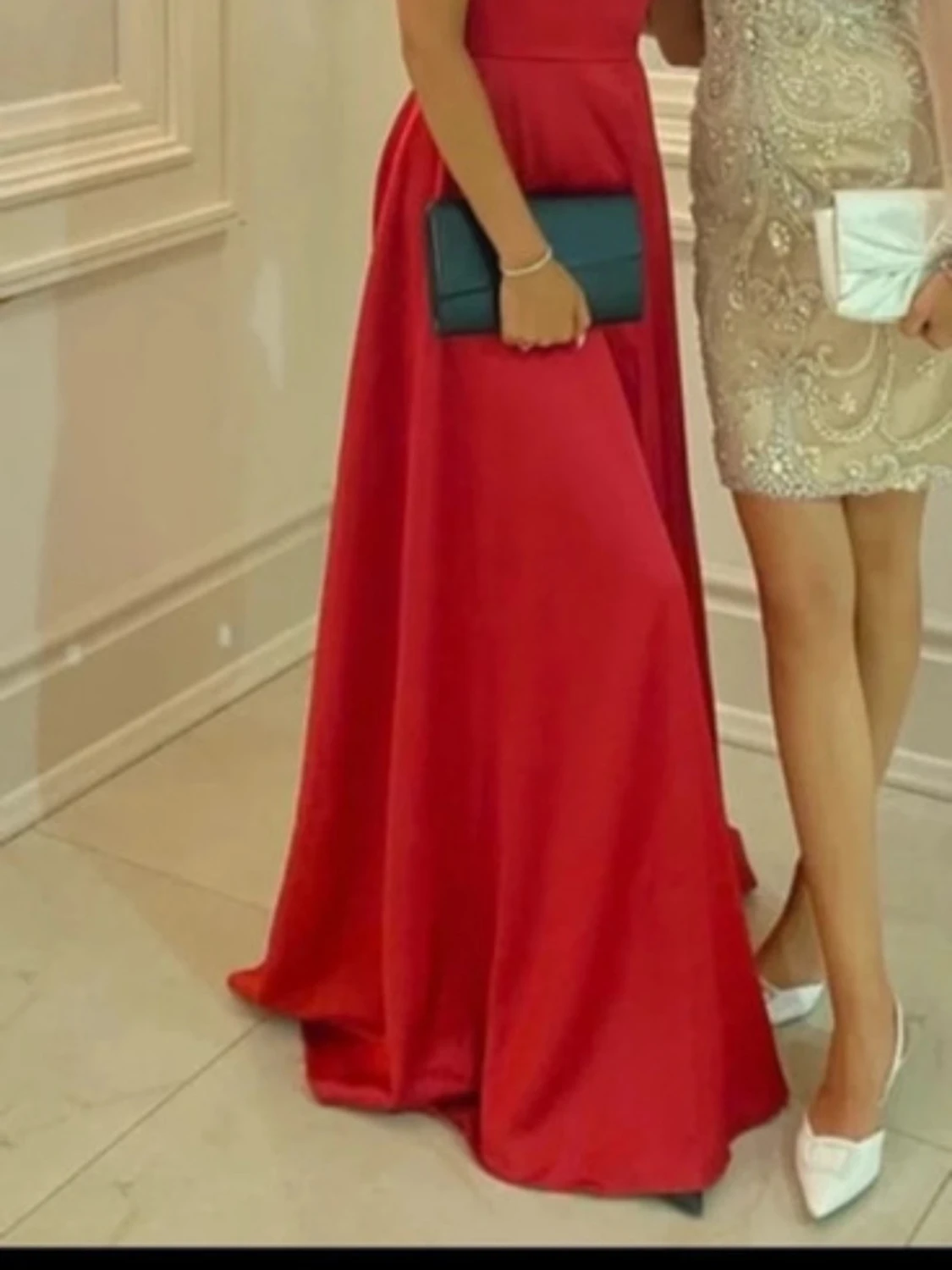 Röd långklänning med slits - 2