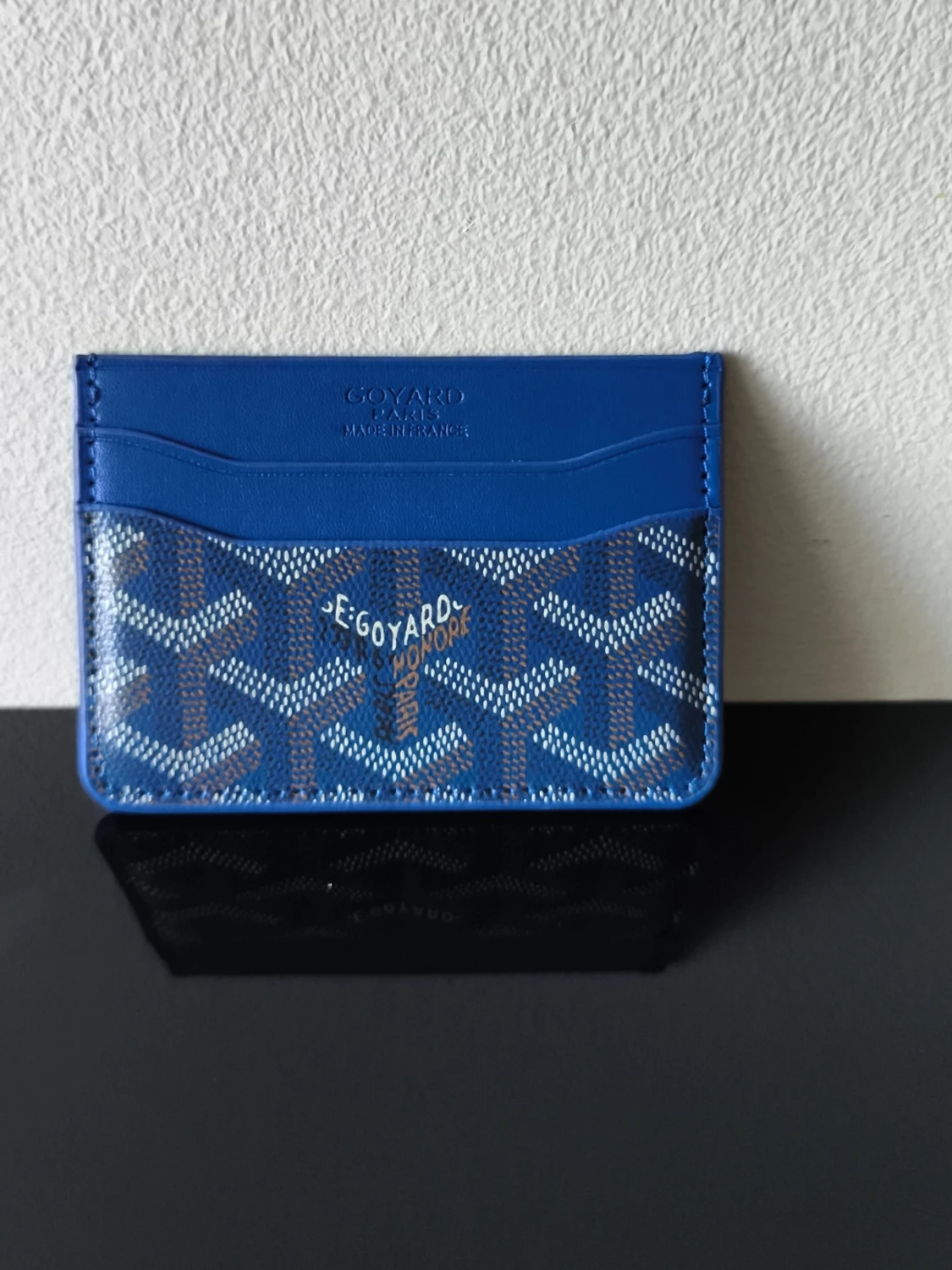 Plånbok i blå färg 