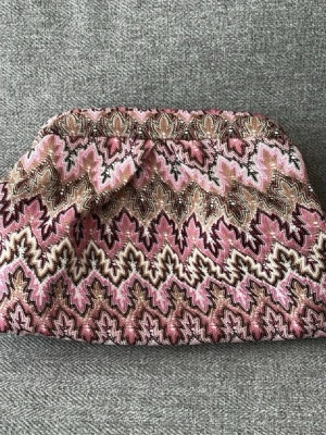 missioni print clutch bag - liknande becksöndergaard, köpt utomlands ❣️❣️🍒🌴🩵🥥🐢