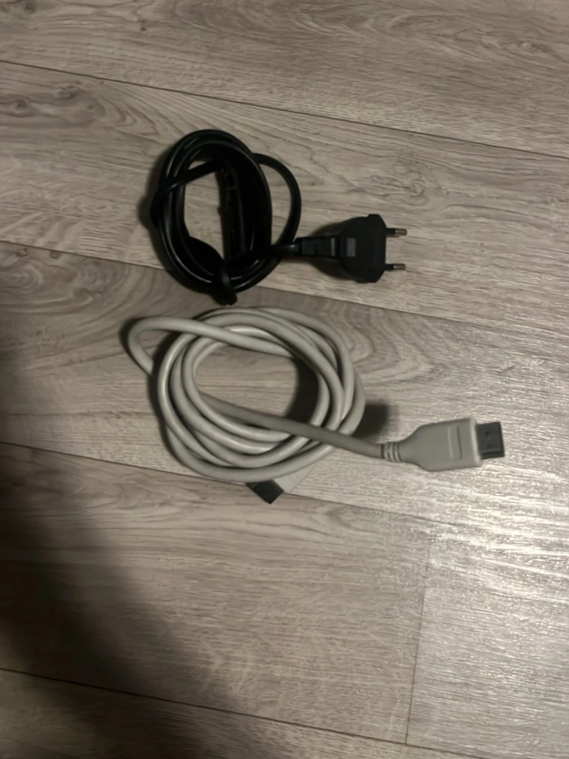 Vit och svart PS4 handkontroll allting ingår - 3