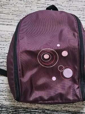 Fin necessär perfekt till alla  - Fin necessär.  Perfekt för alla.  Ta med viktigt grejer  Lätt att ta med sig För alla Perfekt till resan eller hemmet eller sova oss något Perfekt till semester sommar 