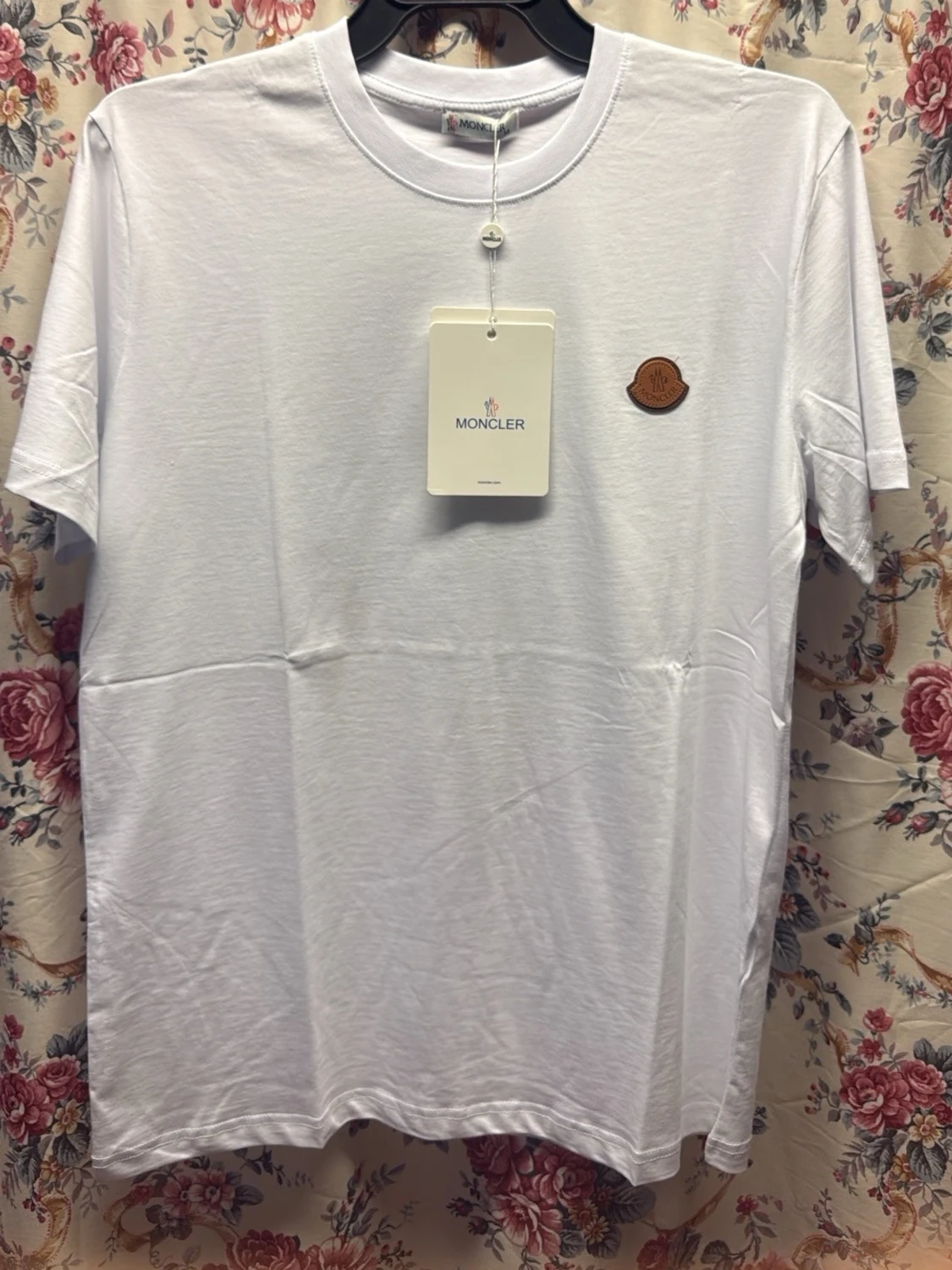Vit Moncler t-shirt med logga