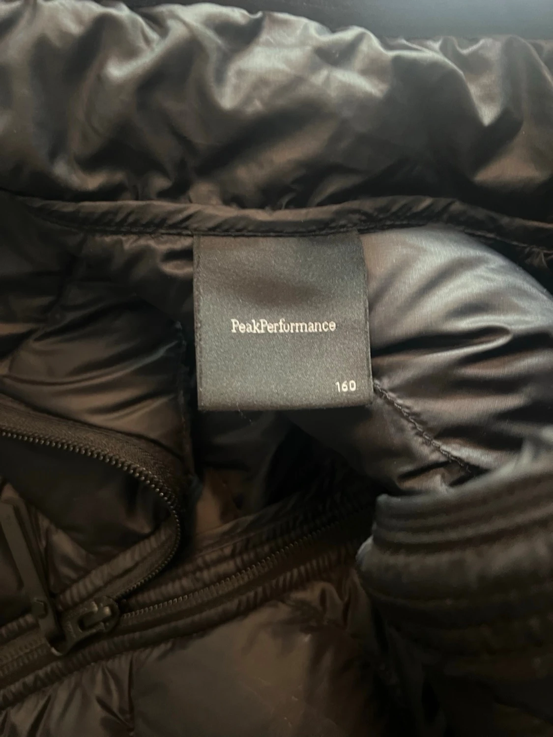 Peak performance svart väst storlek 160 - 2