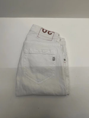 Dondup George jeans - Säljer nu dessa feta Dondup George jeans, skriv för fler bilder/frågor😊