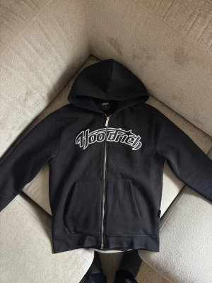 Hoodrich Hoodie - Hoodien känns mer som storlek M än storlek S