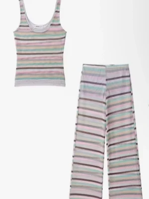 Fest tröja  - Säljer mitt Zara set. Så snyggt, lite tecken på användning men inget super märkvärdigt .