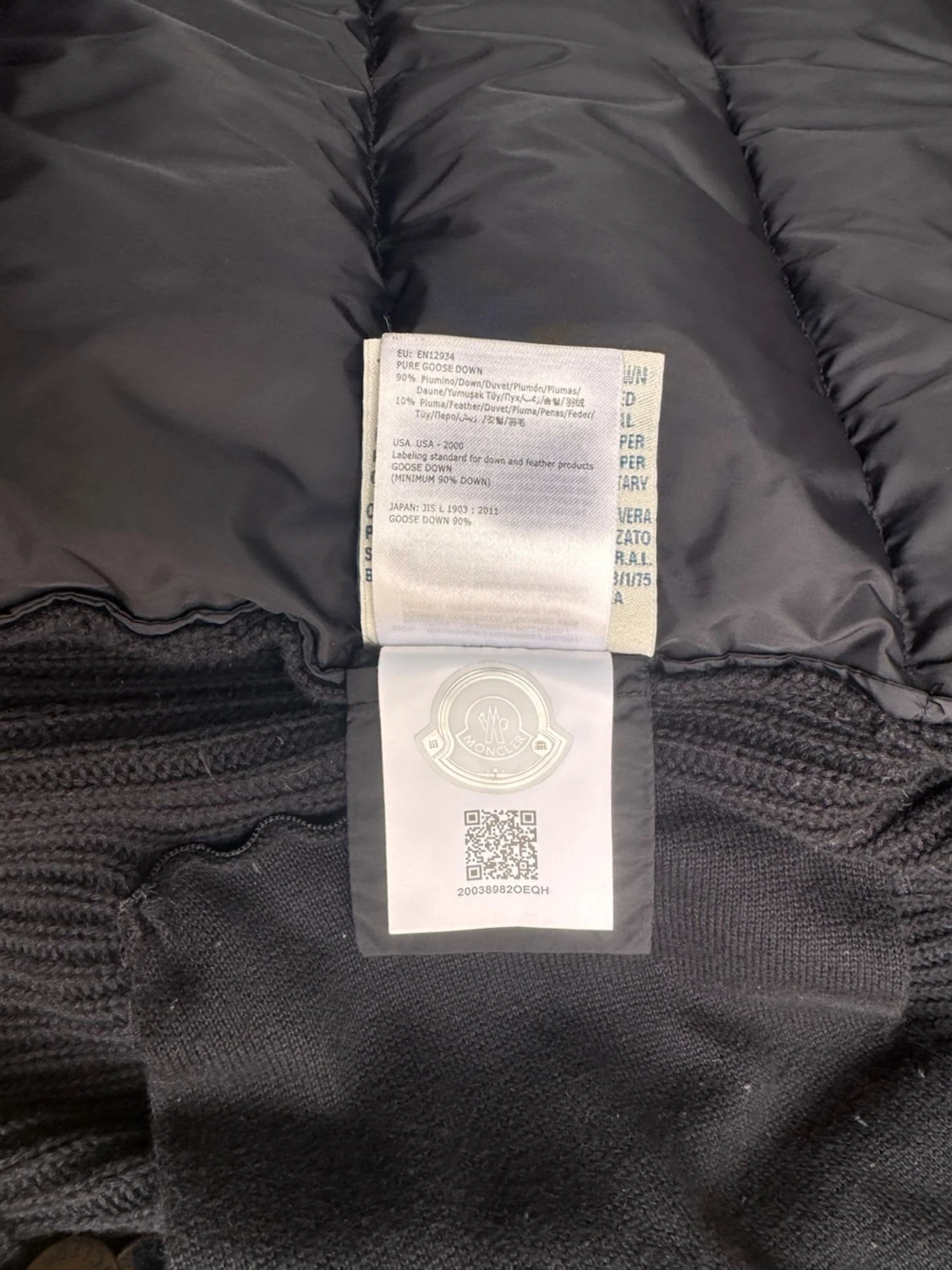Svart pufferjacka från Moncler - 3