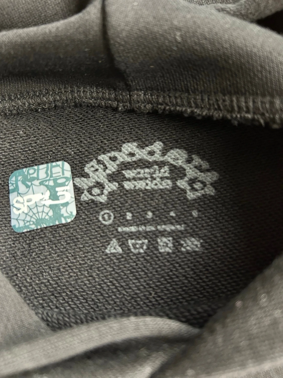 Svart hoodie från Spider - 1