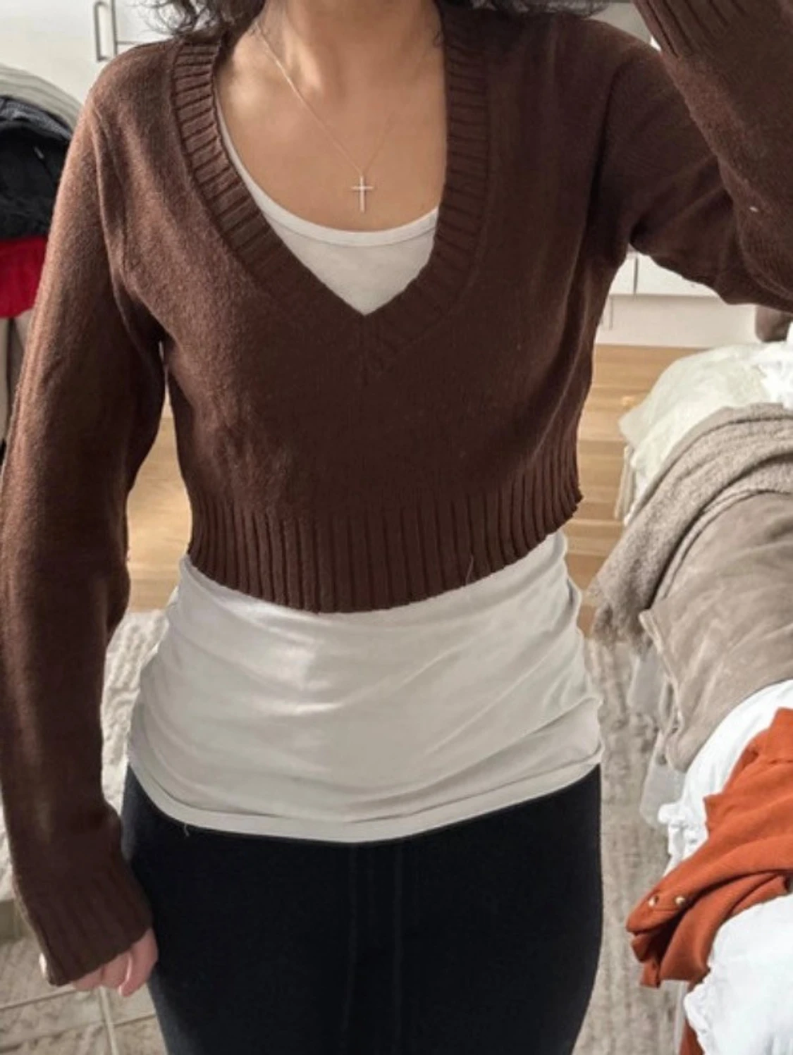 Brun croppad stickad tröja