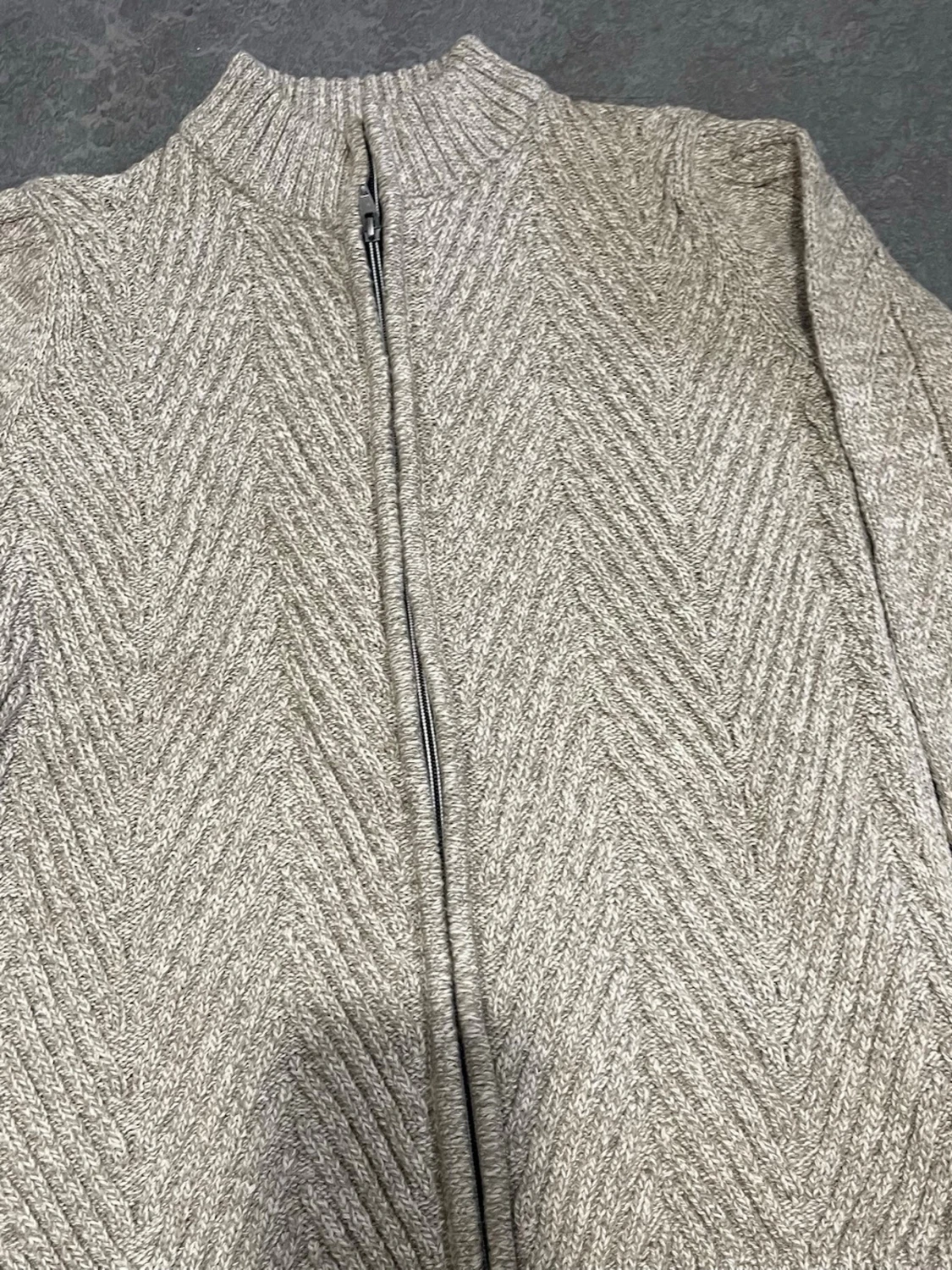 Beige stickad kofta med dragkedja - 3