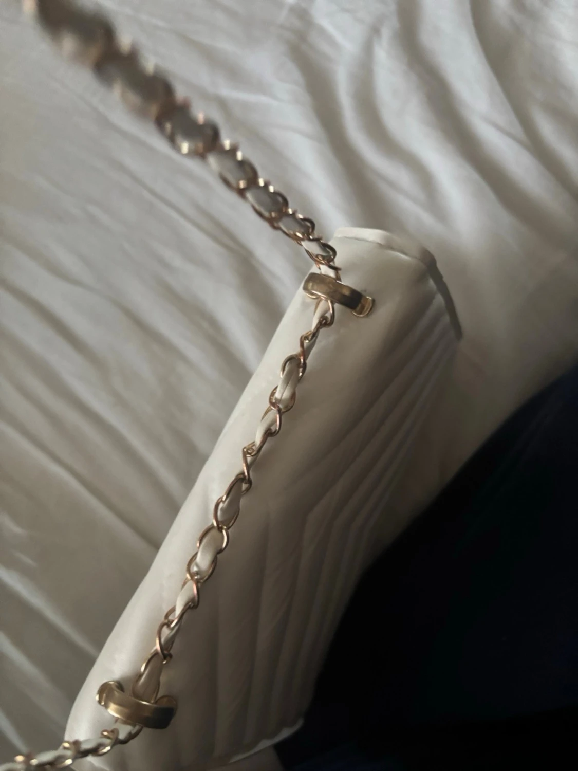 Vit kuvertväska med kedja - 3