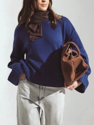 Stickad tröja  - Marinblå, mindre i storleken