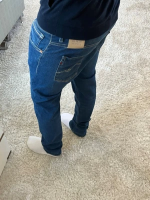 Replay Grover jeans  - Replay Jeans | skick 9/10 | Storlek 33/32 | Pris - 549kr | Modellen är ca 180cm lång | Hör av dig vid minsta fråga eller fundering!!