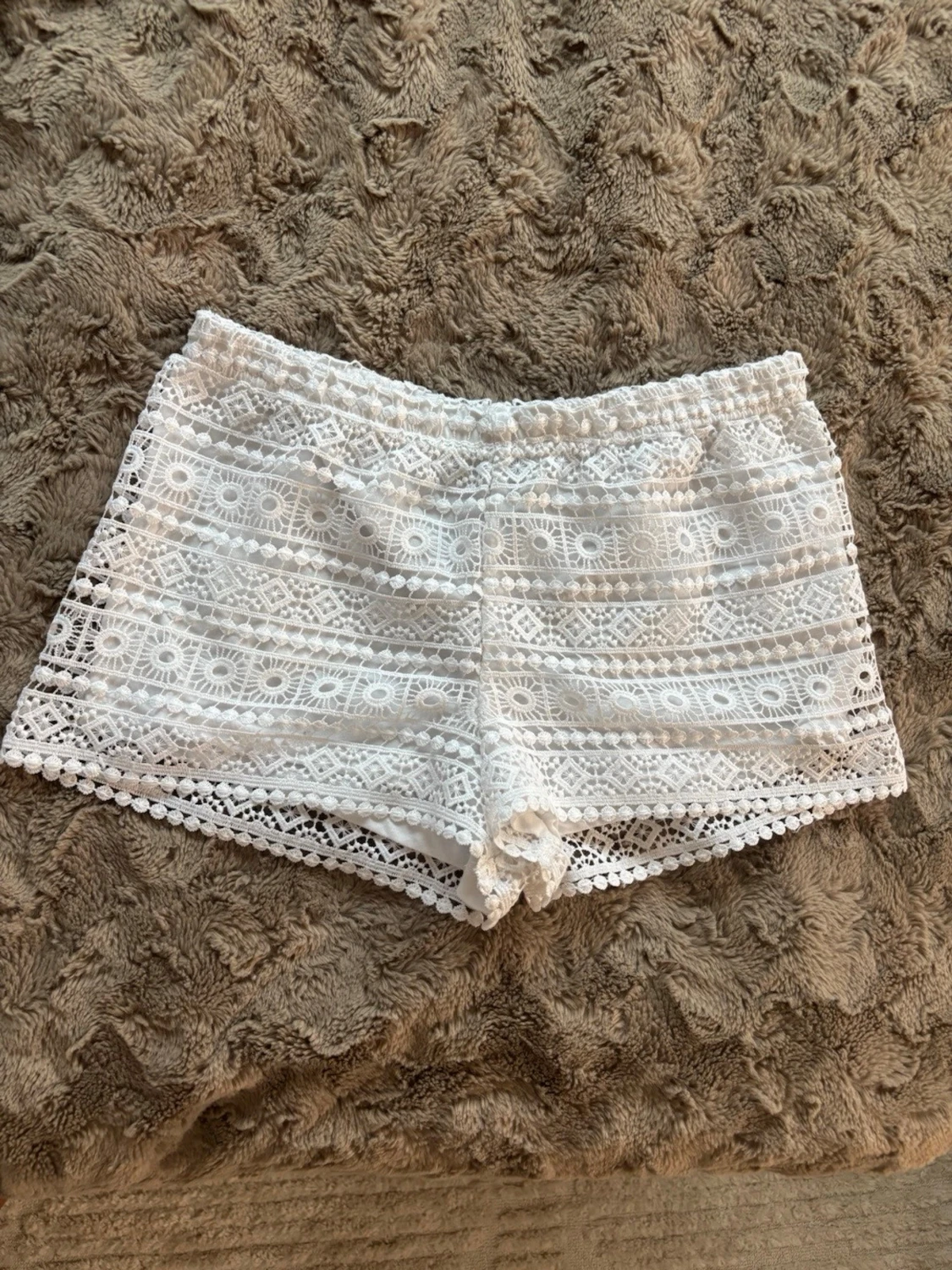 Vita spetsiga shorts - 1
