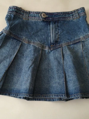  jeanskjol med volang strl 158/164 - mycket fint skick