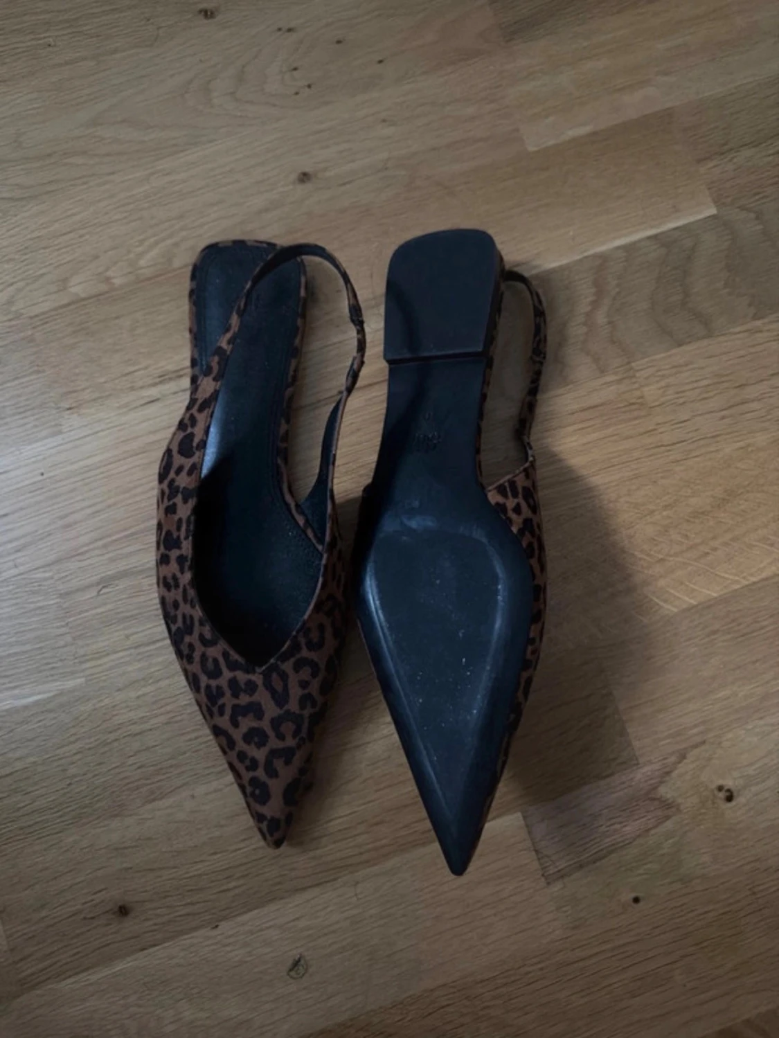 Leopardmönstrade pumps  - 1