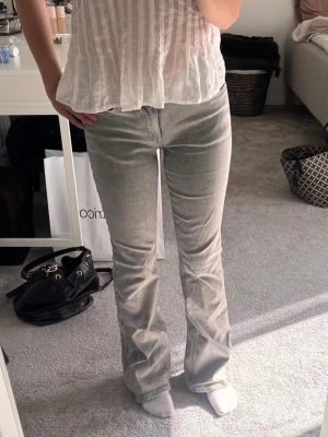 Bootcut jeans  - Snygga bootcut jeans från Kappahl 