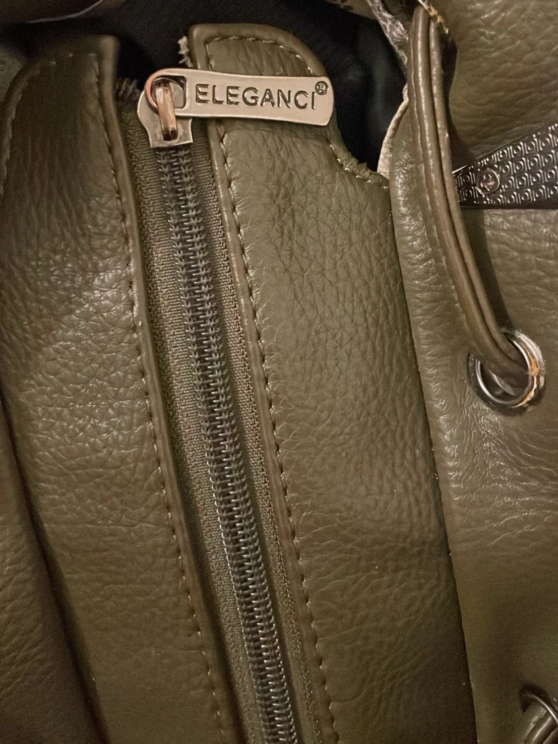 Olivgrön handväska från Eleganci - 1