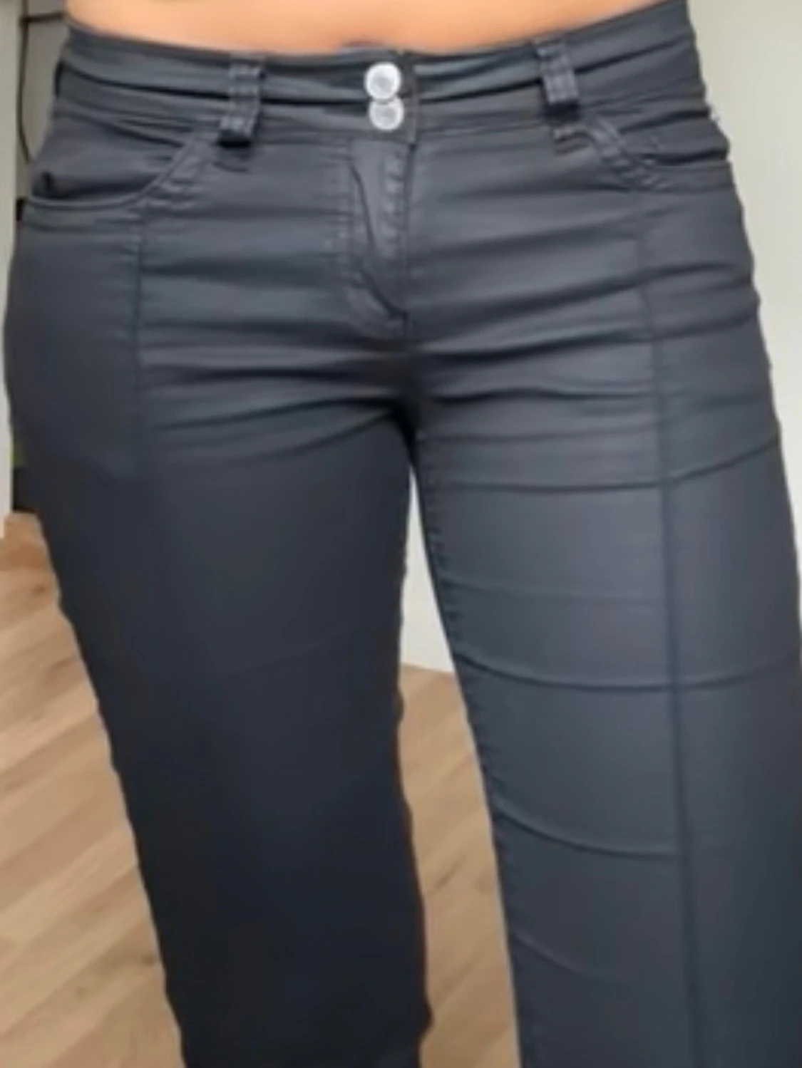 Svarta bootcut jeans med dubbla knappar - 1