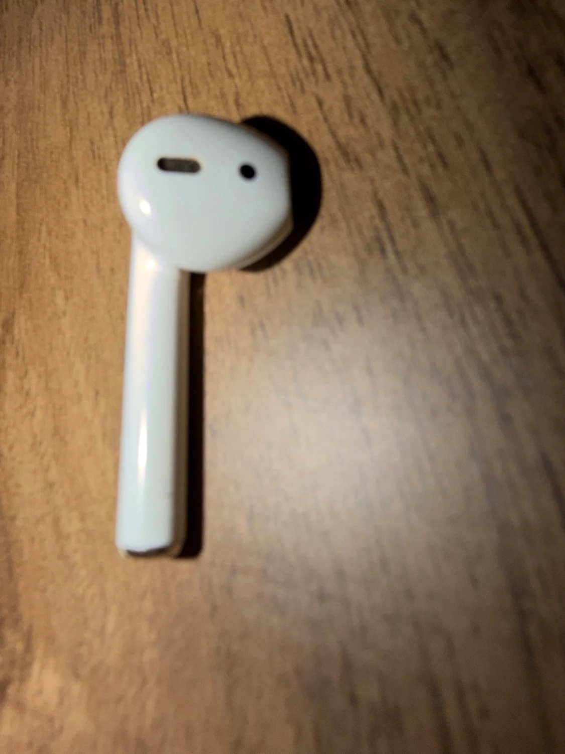AirPods (2nd generation)